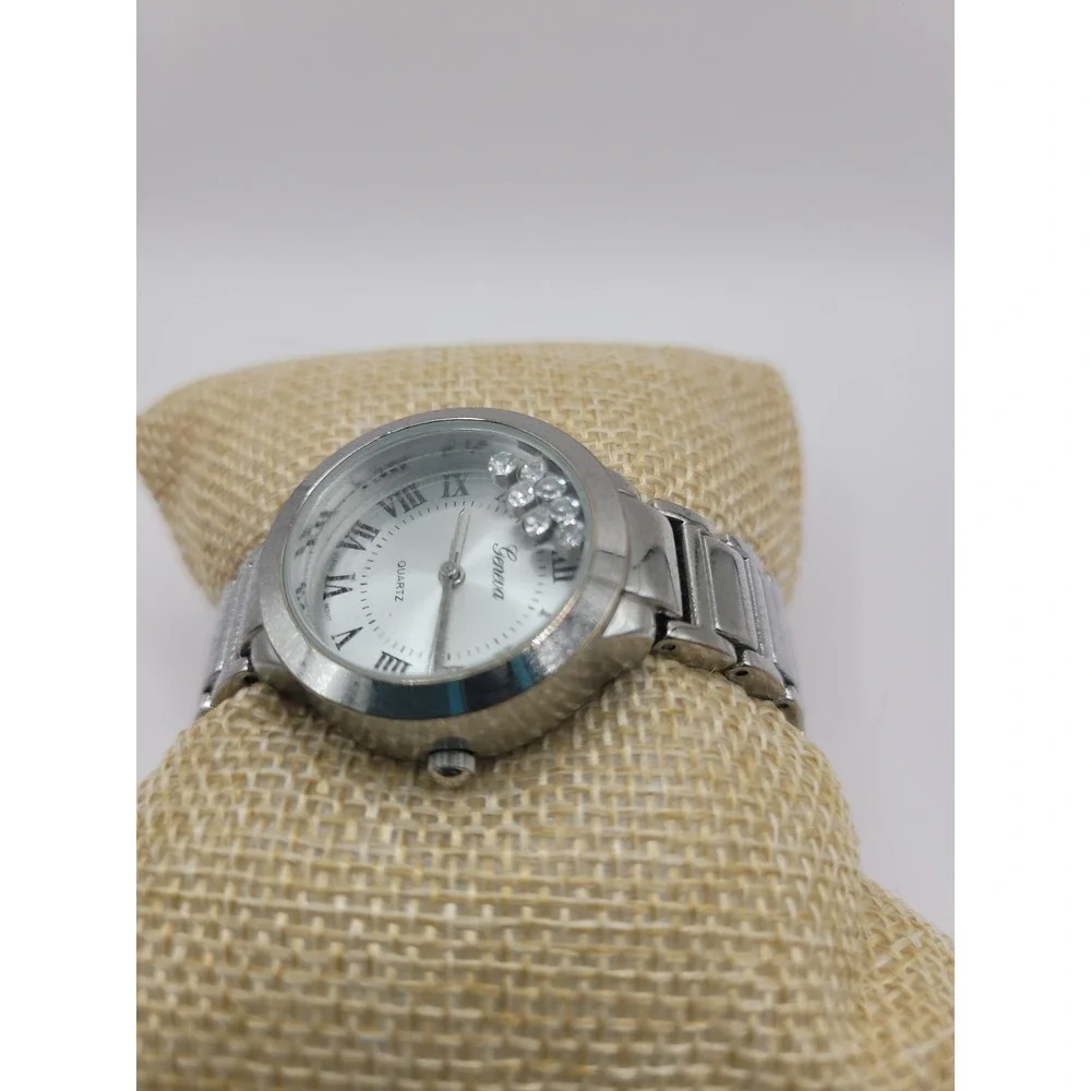 Geneva Women's Silver Tone Quartz Watch White Roman Numeral Dial Floating Crysta